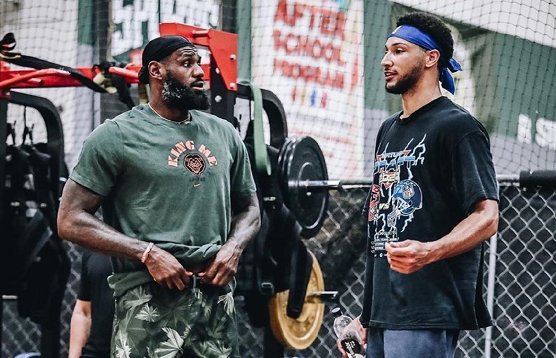 加油声一浪 加油声一浪